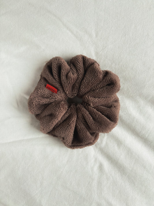 The bamboo spa scrunchie dark brown