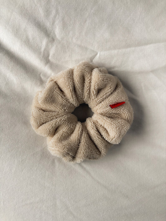 The bamboo spa scrunchie sand
