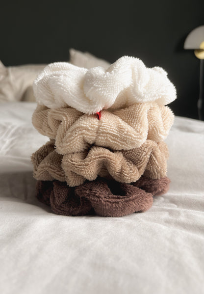 The bamboo spa scrunchie taupe