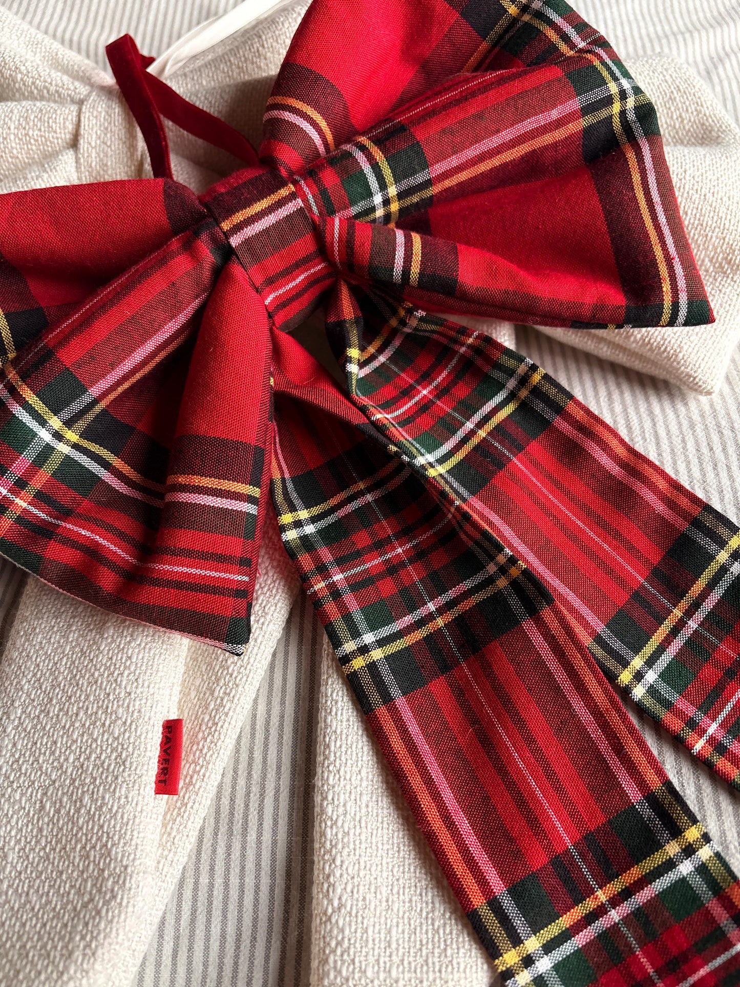 Red wool/cotton check bow