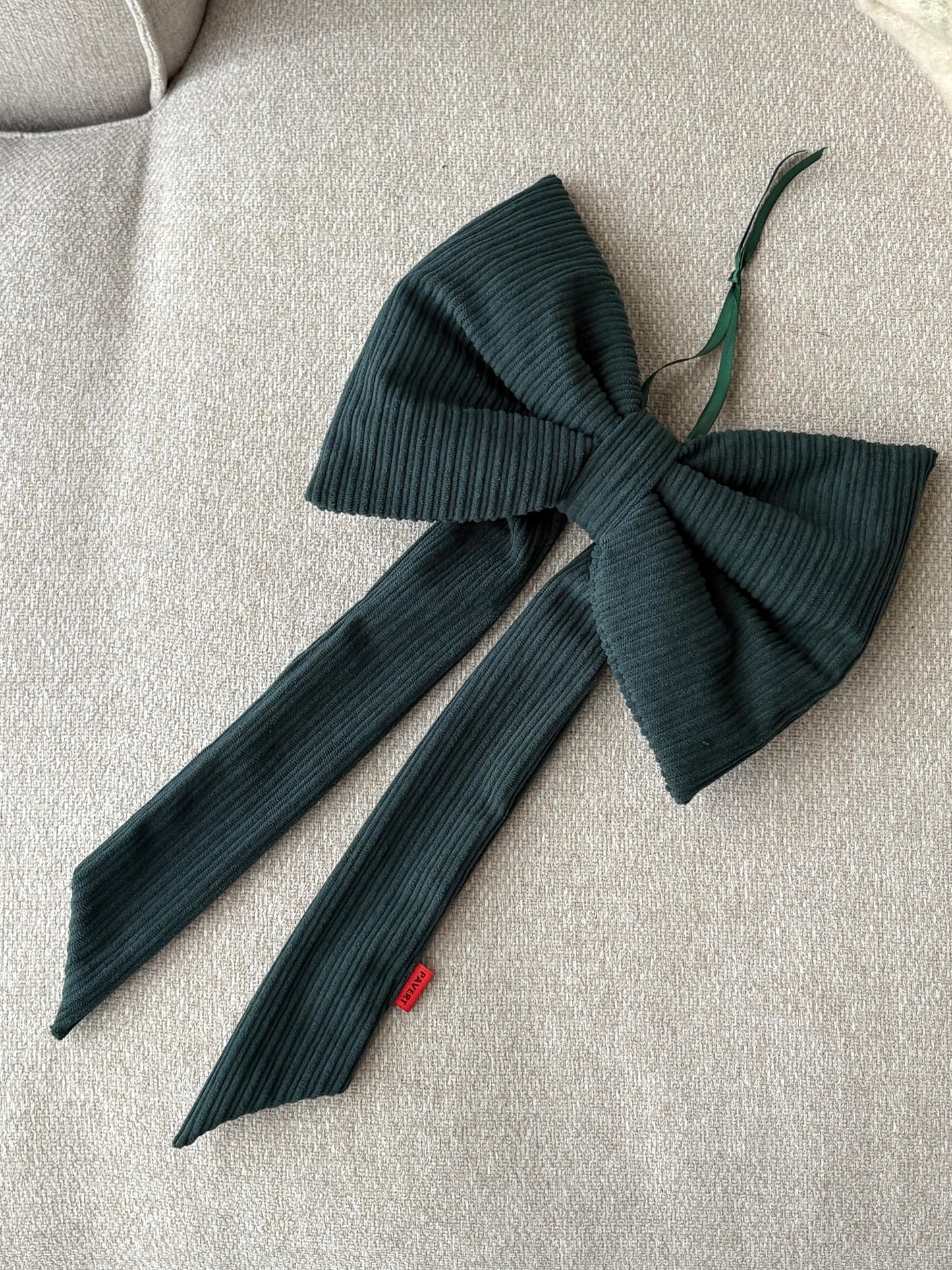 Emerald green velvet rib bow
